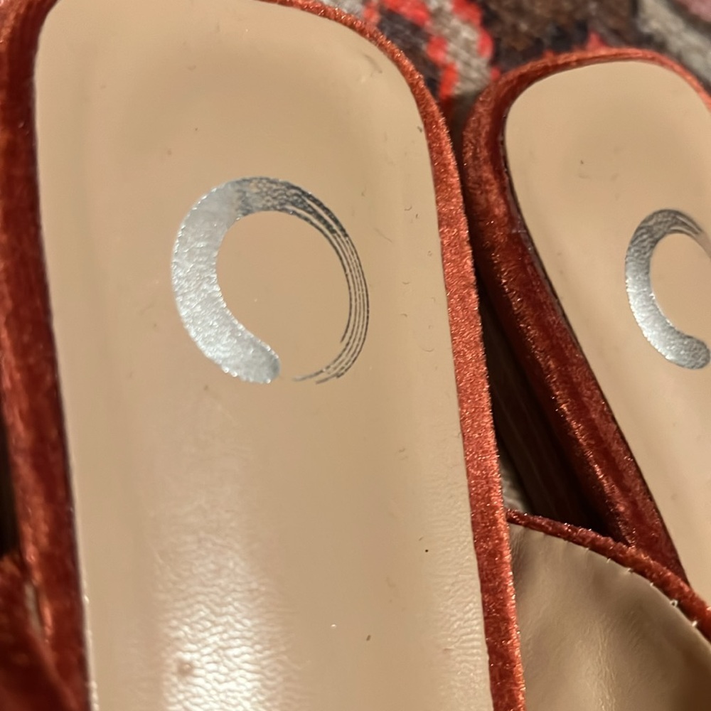 Velvet Slides Size 8.5 Rust Color - image 4